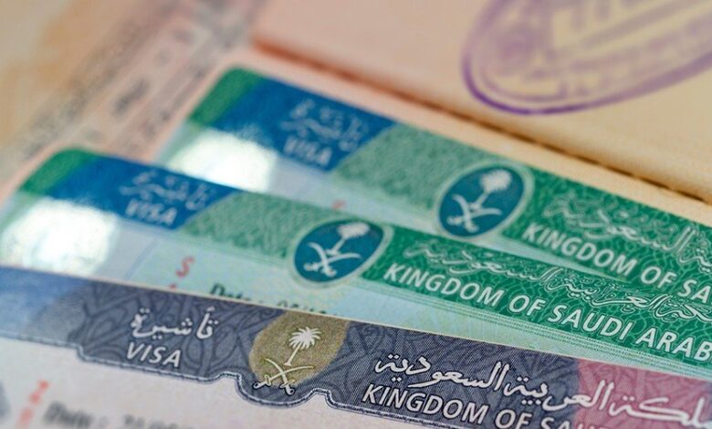  تمديد تأشيرة خروج وعودة قبل انتهائها في السعودية