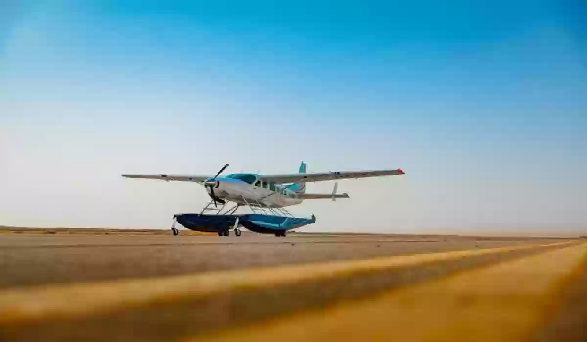 فلاي رد سي أول شركة طائرات مائية في السعودية.