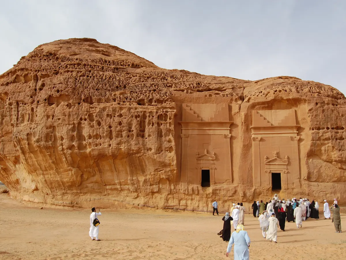 دور قطاع الضيافة في تعزيز السياحة في السعودية