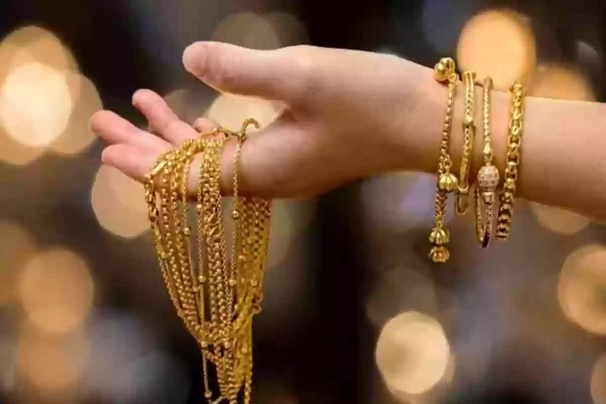 أسعار الذهب تتأرجح في السوق السعودي