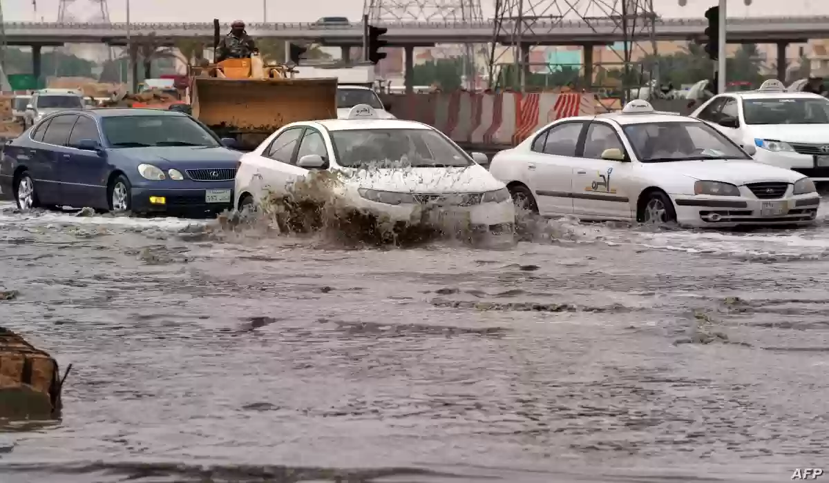 ماذا فعلت السيول بشمال الرياض بعد أمطار رعدية غزيرة؟..إليك التفاصيل